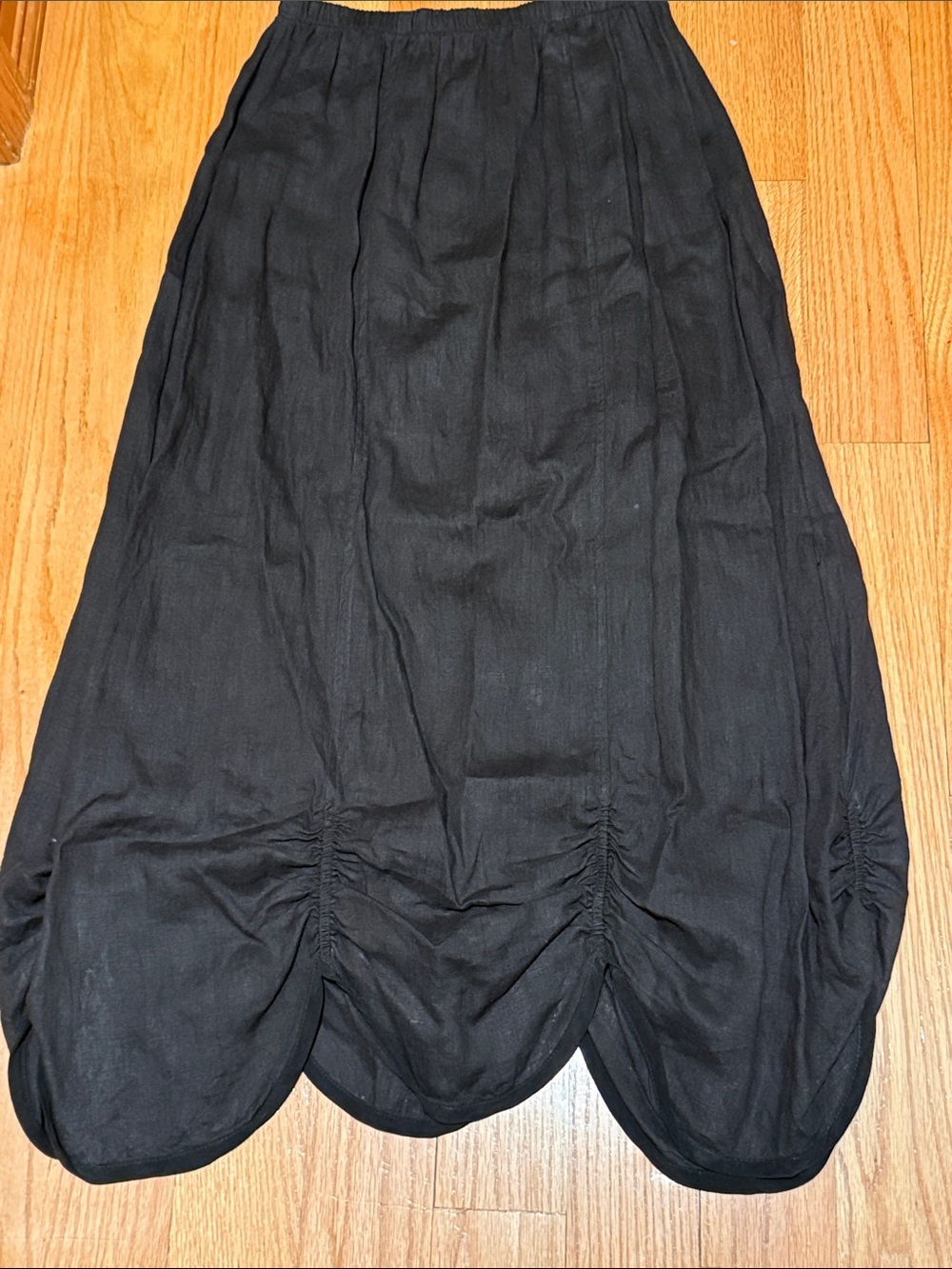 Bohemian Linen Gathered Bubble-Hem Maxi Skirt in Black Lagenlook - Picture 2 of 10